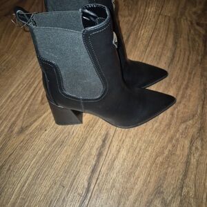Guess Elegant Black Ankle Boots